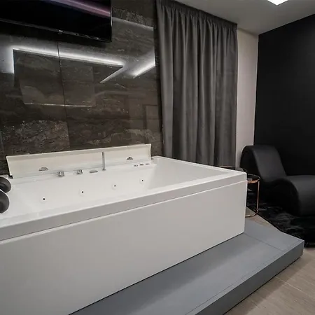 Hotel Intimity Luxury Qualiano