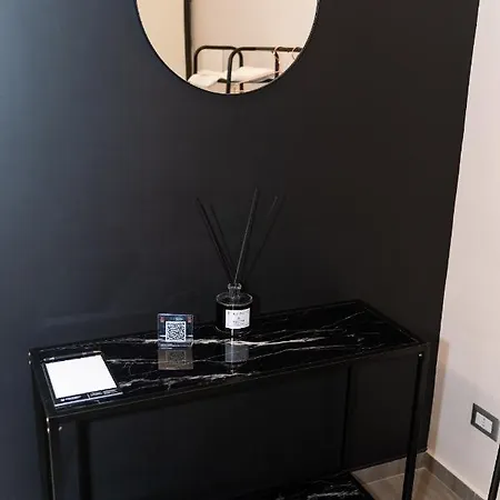 Intimity Luxury Hotel *