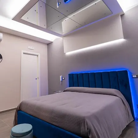 Intimity Luxury Hotel *